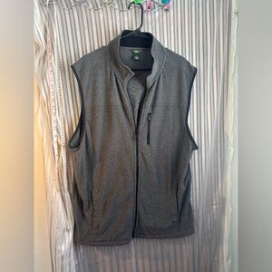 Bass Outdoors men’s Vest NWOT